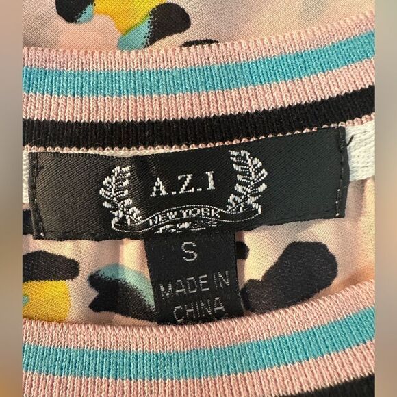 A.Z.I New York Colorful Animal Print Short Sleeve Top Size S - Picture 7 of 11